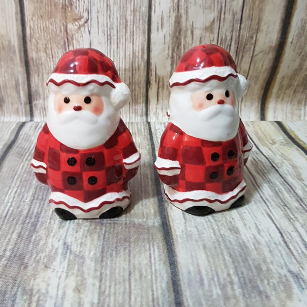 🎃 Flash Sale Santa salt and pepper shakers